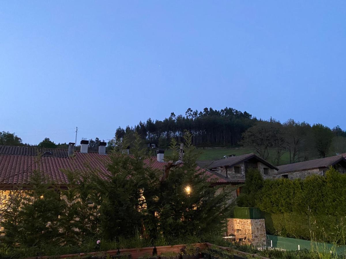 Posada Y Apartamentos Trebuesto De Guriezo Exteriér fotografie
